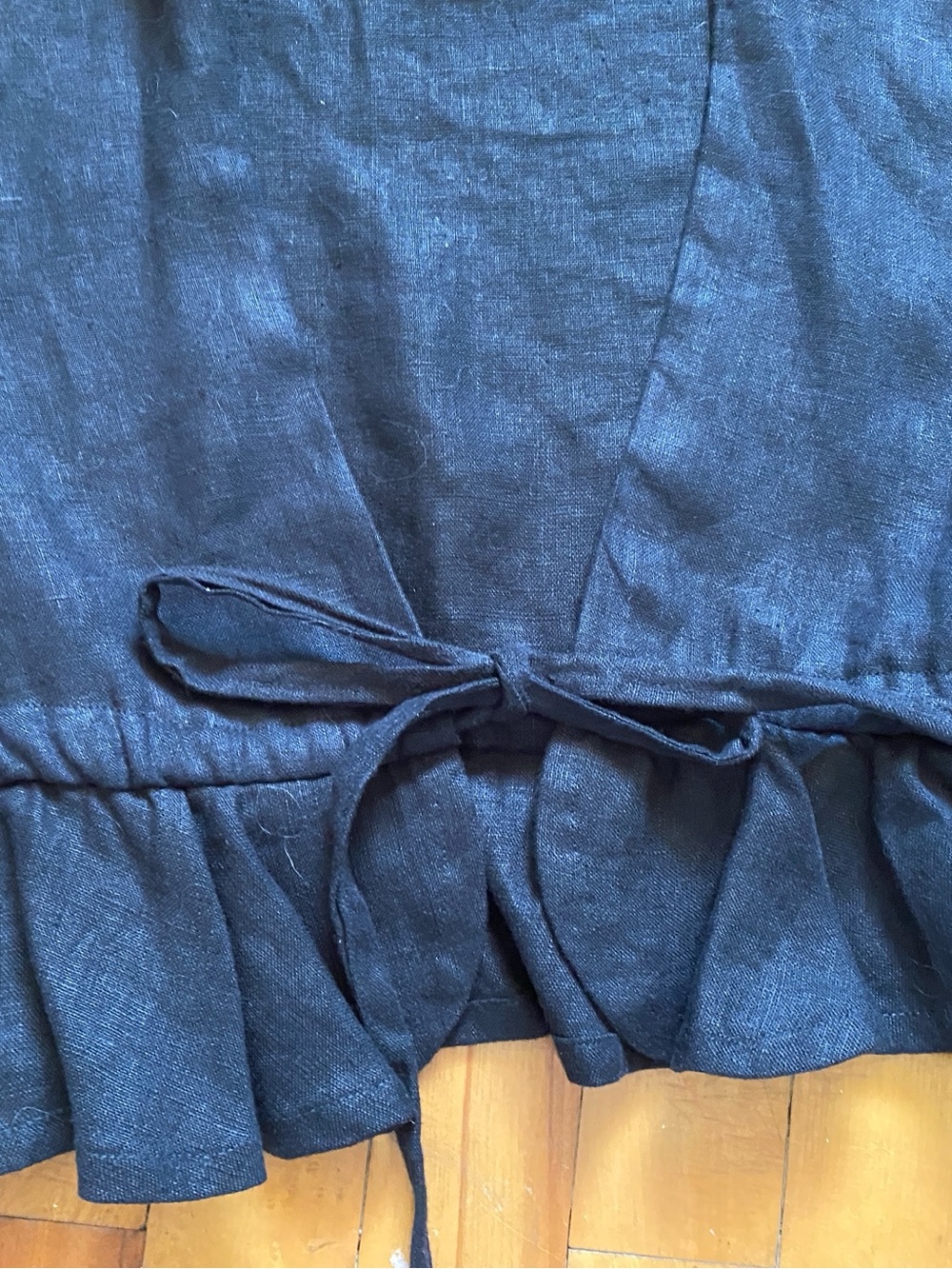 Linen Ruffle Tie Crop Top - Picture 3 of 5